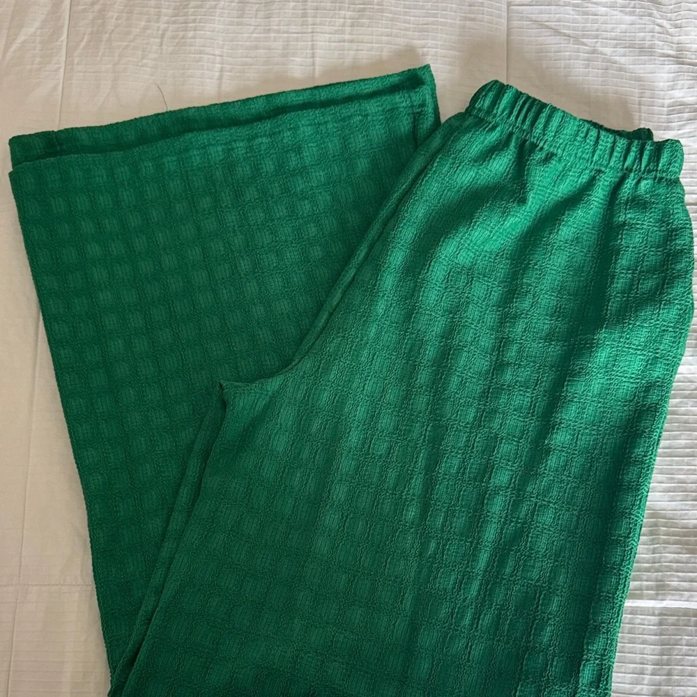HYFVE Green Two-Piece Jumpsuit Set - Picture 3 of 3